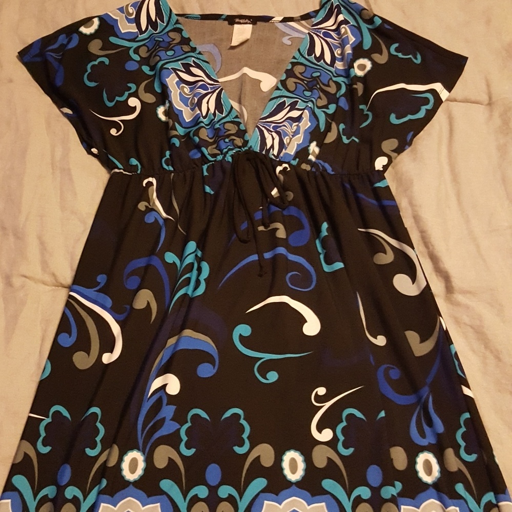 Dress - Picture 1 of 1